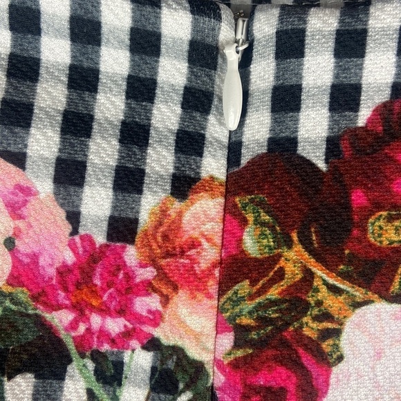 MinkPink Size Small Plaid Mini Skirt with Floral Print - Picture 3 of 6
